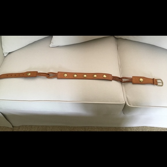 BETSEY JOHNSON TAN LEATHER BRAIDED BELT IN SIZE L .
